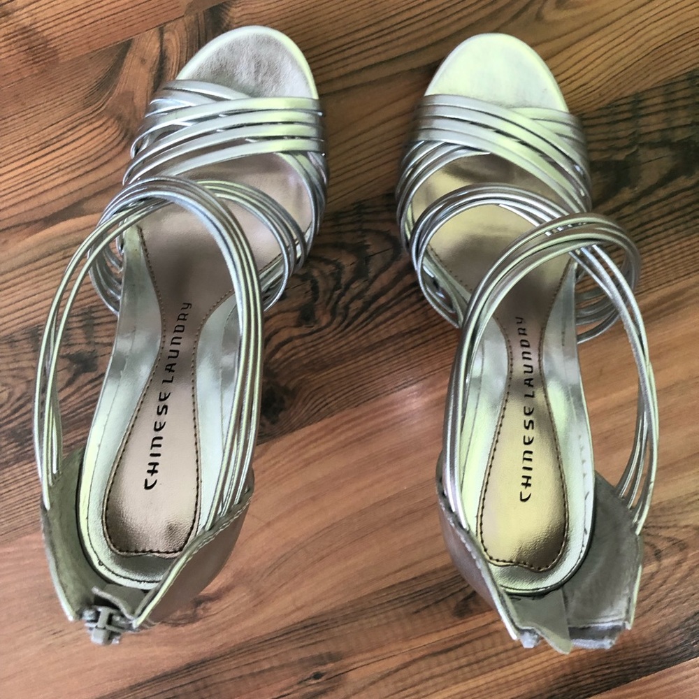 Chinese Laundry silver pumps